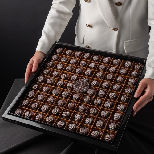 بوكس حجك كبير بتيفور ٨١ حبه - ٨١ حبه من جوكليت البتيتفور