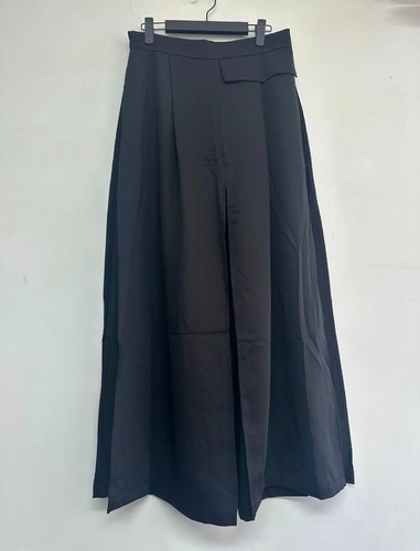 بنطلون اسود