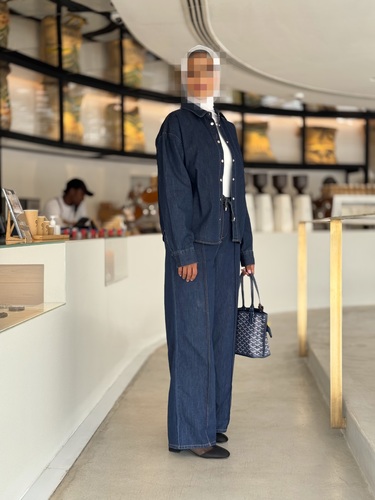 Two pieces jeans