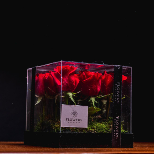 Acrylic Flowers Box - Natural rose in acrylic 
 Available in colors 
 To add a card, leave your message in the box below