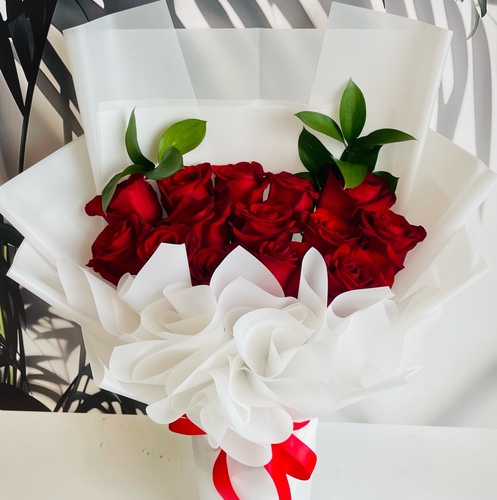 Red rose 15 pcs Bouquet sponch