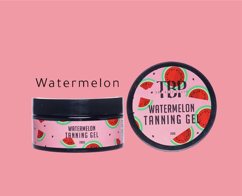 THE BEST PLACE - WATERMELON TANNING GEL - achieve a deep natural tan with this hydrating, natural oil and vitamin E , Enriched with watermelon seed extract to naturally enhance melanin while leaving you smelling fruity fresh. Say hello to the ultimate summer essential.
 Gives glowing bronze skin tones  Ingredients: 100% natural, very high moisturizing with vitamin C , aloe vera oil , watermelon seeds , cacao seeds oil , argan and vitamin E 
 How to use : wet your body first then apply the oil on your body keep it under the sun or solarium 30 min or 40 min , then wet your body and replay the steps 
 200 GM