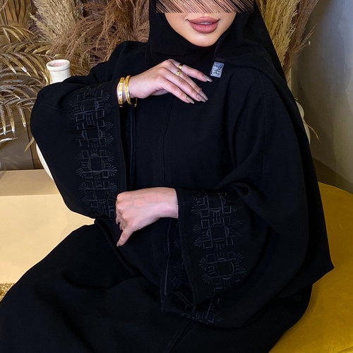 Sultanah Abaya - تطريز الاكمام 1