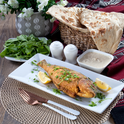 Fried Supreme - Served with bread, tahini and rocca. From 600 grams to 800 grams.