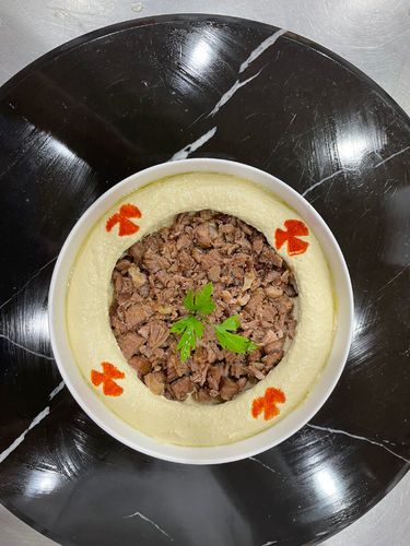 hummus with meat