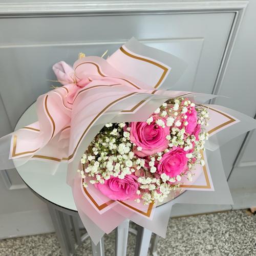 Hand Bouquet Offer 10