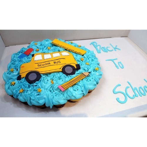 Back to school bus - Mini cupcakes 
 Please keep your writing that you want on the board in the box below