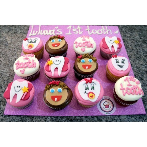 Firts tooth - Big cupcakes Please keep your writing that you want on the board in the box below