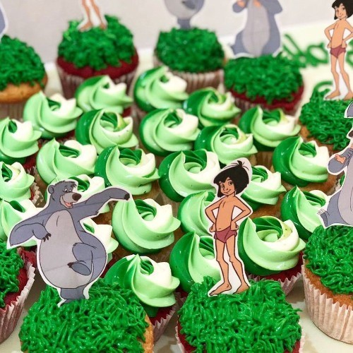 Mowgli design - Mini cupcakes + big cupcakes Please keep your writing that you want on the board in the box below