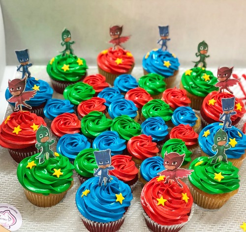 PJ Masks - Big cupcakes + Mini Cupcakes Please keep your writing that you want on the board in the box below