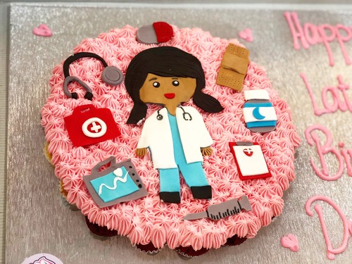 Doctor - mini cupcakes Please keep your writing that you want on the board in the box below