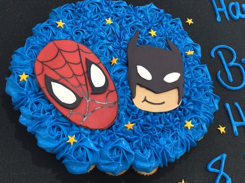 Spiderman + Batman - mini cupcakes Please keep your writing that you want on the board in the box below