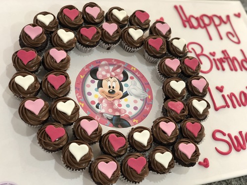 Minnie Mouse chocolate - 3 dozens mini cupcakes Please keep your writing that you want on the board in the box belowThis Design with Chocolate Flavor and all the chocolate Flavor comes with nuts