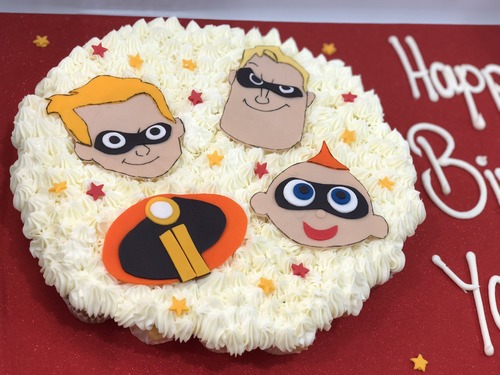 the Incredibles - mini cupcakes Please keep your writing that you want on the board in the box below