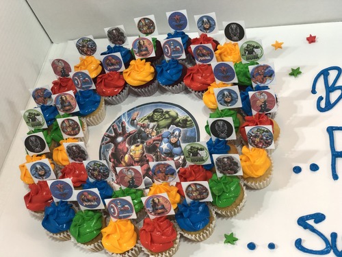 Marvel Flags - 3 Dozens mini cupcakes Please keep your writing that you want on the board in the box below