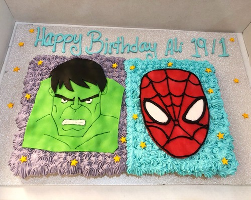 Hulk + Spiderman - 5 Dozens mini cupcakes Please keep your writing that you want on the board in the box below