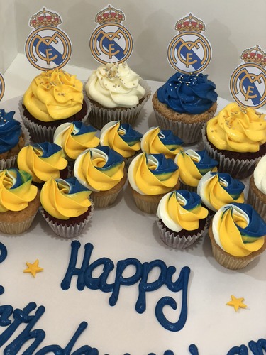 Real Madrid - Big cupcakes + mini cupcakes