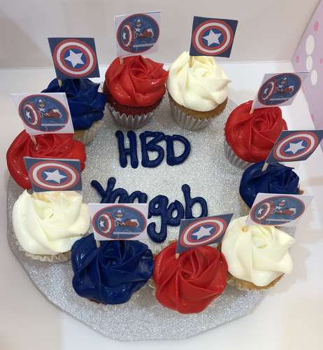 Captain America minimum order - 10 mini cupcakes Please keep your writing that you want on the board in the box below