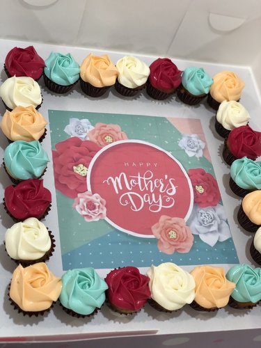 Mother's Day - 2 Dozens mini cupcakes