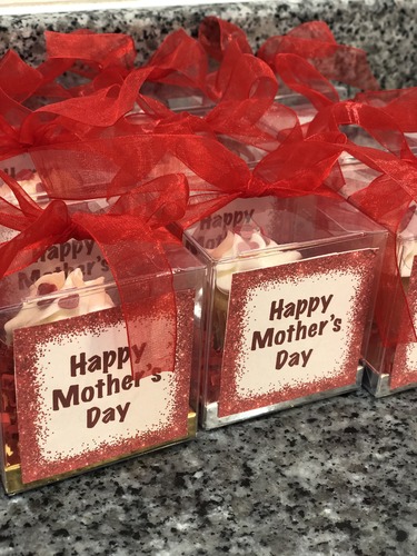 Mother's Day Giveaway - mini box minimum order 12 boxes size : 7cm Red ribbon white cream Please keep your writing that you want on the Sticker in the box below