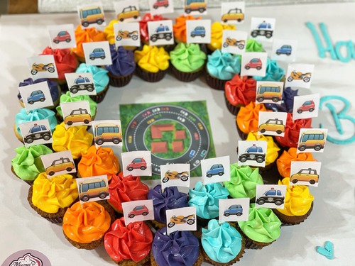 Colorful cars Flags + picture - 3 Dozens mini cupcakes Please keep your writing that you want on the board in the box below