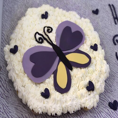 Butterfly - mini cupcakes Please keep your writing that you want on the board in the box below