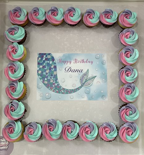 mermaid tail - 2 Dozens mini cupcakes Please keep your writing that you want on the board in the box below