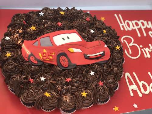 Cars McQueen chocolate - 3 Dozens mini cupcakes Please keep your writing that you want on the board in the box below