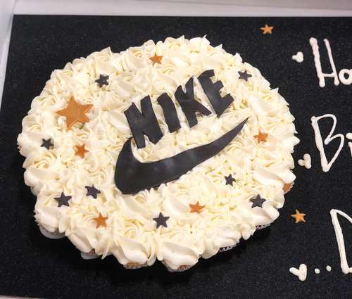 nike - mini cupcakes Please keep your writing that you want on the board in the box below