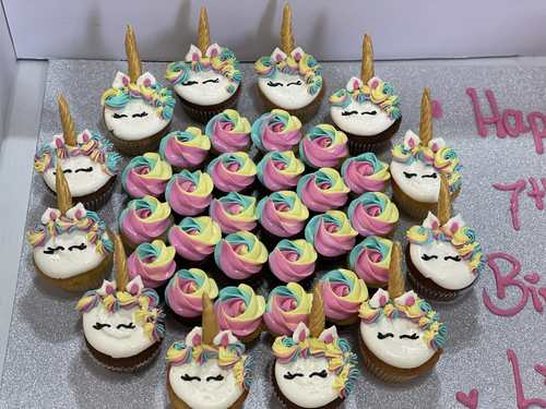 unicorn - Big cupcakes + mini cupcakes Please keep your writing that you want on the board in the box below