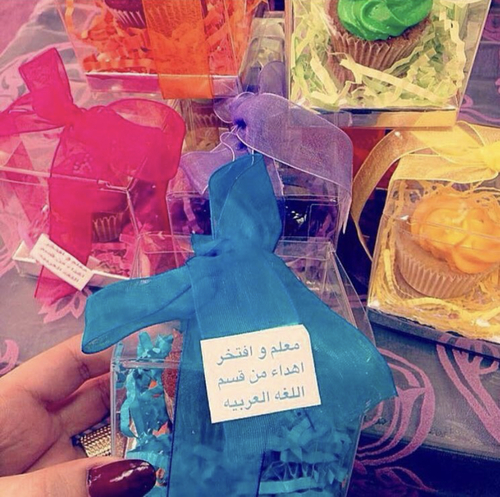 mini boxes + tags - mini box minimum order 12 boxes size : 8cm colorful ribbon colorful cream Please keep your writing that you want on the tag in the box below