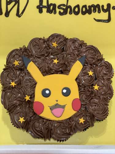 Pikachu - mini cupcakes This Design with Chocolate Flavor and all the chocolate Flavor comes with nuts
Please keep your writing that you want on the board in the box below