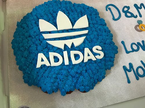 Adidas - mini cupcakes Please keep your writing that you want on the board in the box below