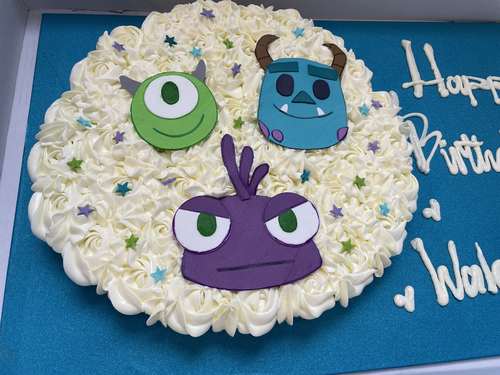 Monster INC - mini cupcakes Please keep your writing that you want on the board in the box below