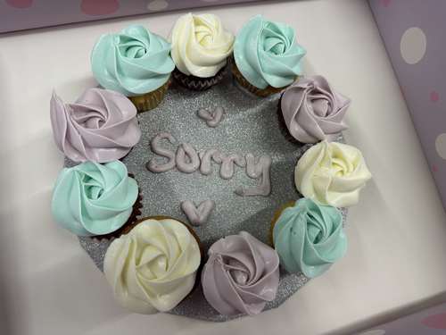 sorry - 10 pcs mini cupcakes Please keep your writing that you want on the board in the box below