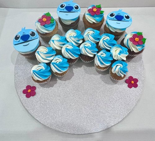 stitch - Big + mini cupcakes Please keep your writing that you want on the board in the box below