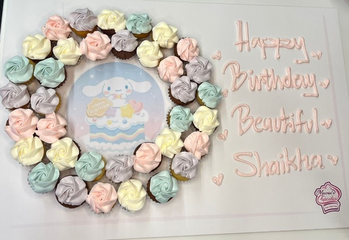 cinnamoroll - 3 Dozens mini cupcakes Please keep your writing that you want on the board in the box below