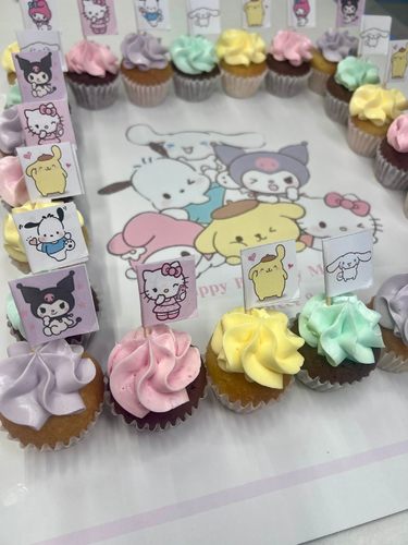 Sanrio - 2 Dozens mini cupcakes Please keep your writing that you want on the board in the box below