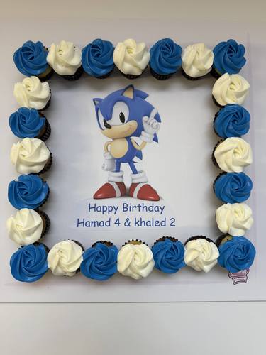 sonic - mini cupcakes Please keep your writing that you want on the board in the box below