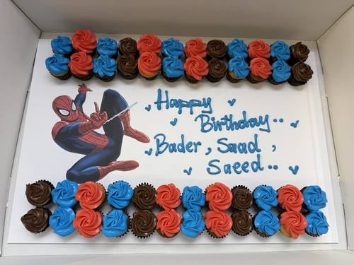 Spiderman - mini cupcakes Please keep your writing that you want on the board in the box below