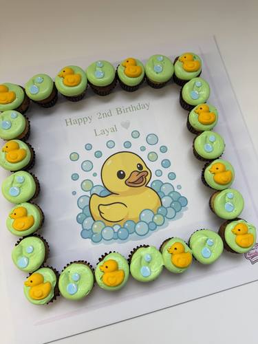 cute duck - mini cupcakes Please keep your writing that you want on the board in the box below