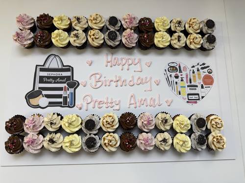 Sephora lovers - 4 Dozens mini cupcakes Please keep your writing that you want on the board in the box below