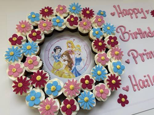 Disney Princess with Flowers - 3 Dozens mini cupcakes Please keep your writing that you want on the board in the box below