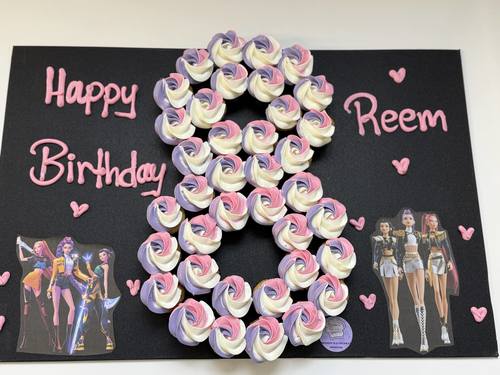 Kpop demon hunters number - 3 Dozens mini cupcakes Please keep your writing that you want on the board in the box below