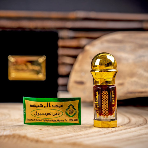 Oud Alhind - Dehn oud Sioufi - Size: Quarter of a Tola Description: Syoufi Indian Dehn Oud, aged and heavy