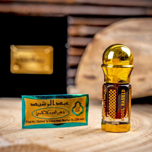 Oud Alhind - Dehn Agarwood Clakas Vip - Size: A quarter of a tola Description: A luxurious, aged and fragrant Indian agarwood extracted from the Kalakkas trees.