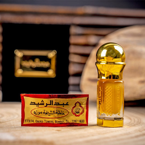 Sheikha Mozah Mix - Size: 1/4 tola  Description: Musk, white amber, balsam, woody scents, oud flower, one of the most beautiful mixtures of Abdul Rashid