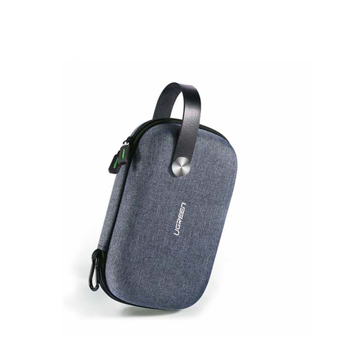 Ugreen Travel Storage Bag (code:296) - UGREEN provides you with a reasonable design and is ideal for travel by keeping all cables, electronic gadgets and cosmetics in the same place, making it easy to find style and way in your travel bag and keep all small gadgets well organized with a waterproof case.
Available for pregnancy.
Ease of arrangement.
High quality materials and workmanship.
The outer cover is waterproof.
Size: 8 x 5.08 x 2.83 inches.
Compatibility with phone, cards, passport, boarding pass, credit card, power adapter.