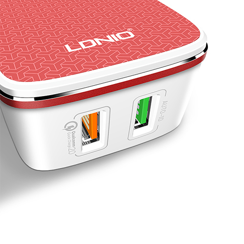 شاحن لدنيو مدخلين USB بقوة 2.4 امبير مع كيبل - موديل A2405Q (كود:2)