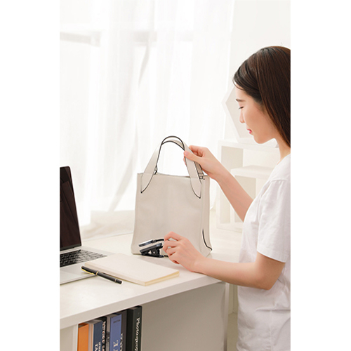 Baseus DGRAD-0G - Mini Clip Eye Protection Lamp - Black (Code:213)